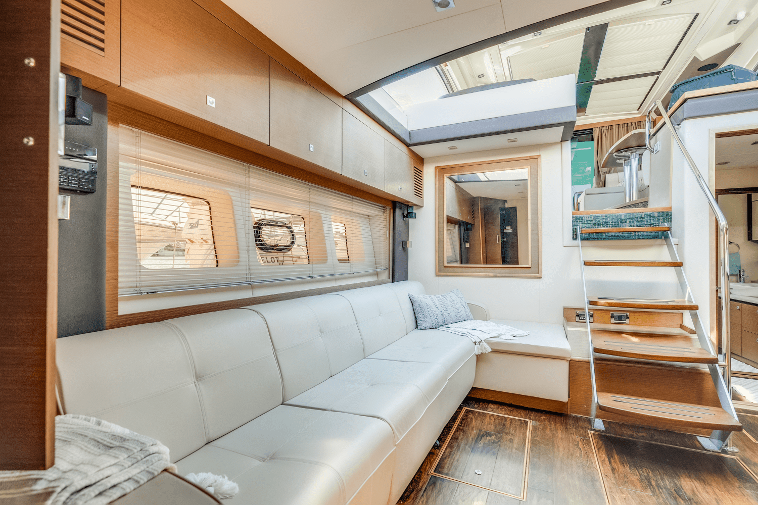 2013 Sea Ray 510 SUNDANCER Image Thumbnail #37
