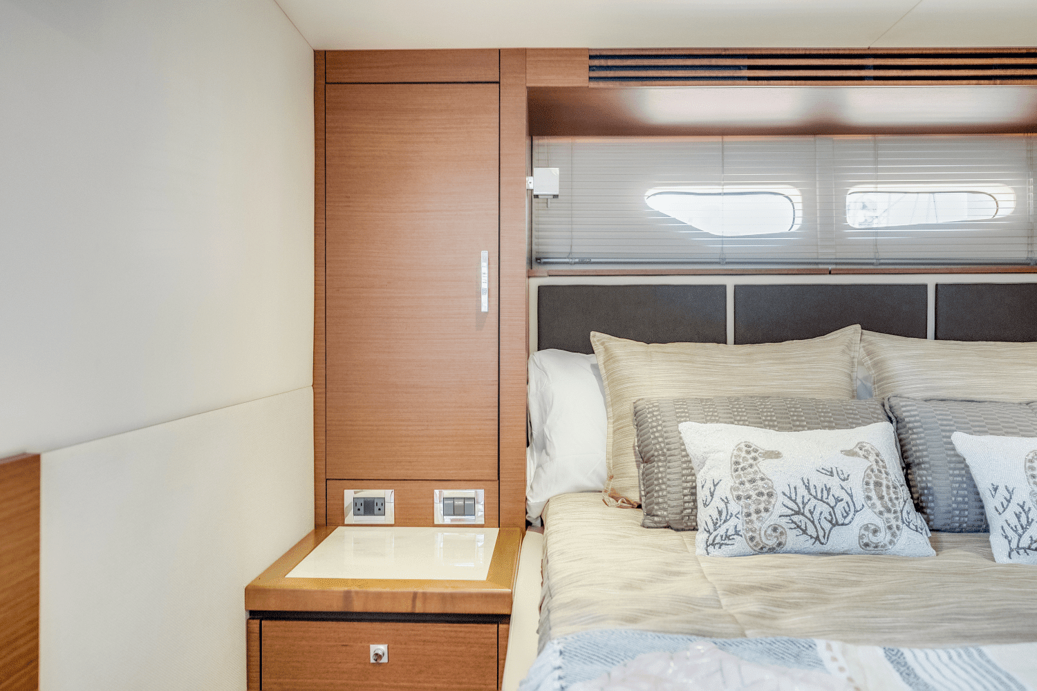 2013 Sea Ray 510 SUNDANCER Image Thumbnail #34