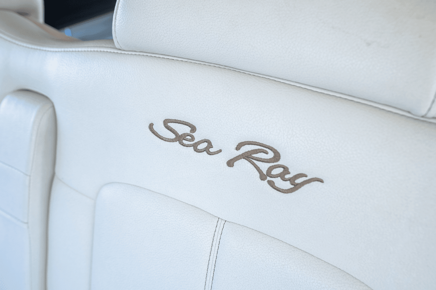 2013 Sea Ray 510 SUNDANCER Image Thumbnail #13