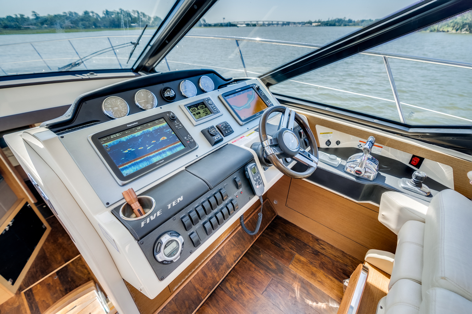 2013 Sea Ray 510 SUNDANCER Image Thumbnail #65